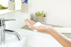 Weleda Zarter Reinigungsschaum -Hautpflegeprodukte MAM 7460114 SHOP IMAGE 1.4