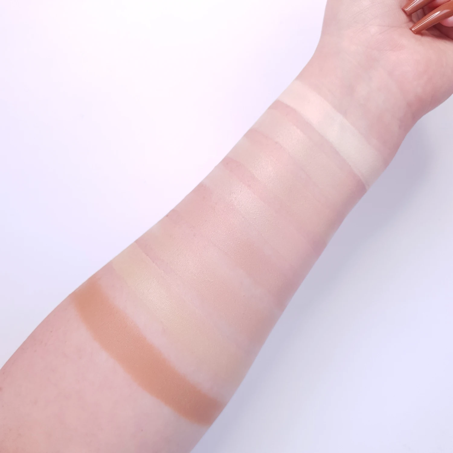 Relove Super Serum Foundation F10.5 3 Relove Super Serum Foundation F10.5 – Bild 3