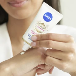NIVEA Luminous Anti-Pigmentflecken Hochwirksame Hand Creme LSF15 -Hautpflegeprodukte MAM 9306068 SHOP IMAGE 1.4